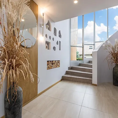 Smilciu - Cozy Studio, 7min To The & Freeparking Apartamento