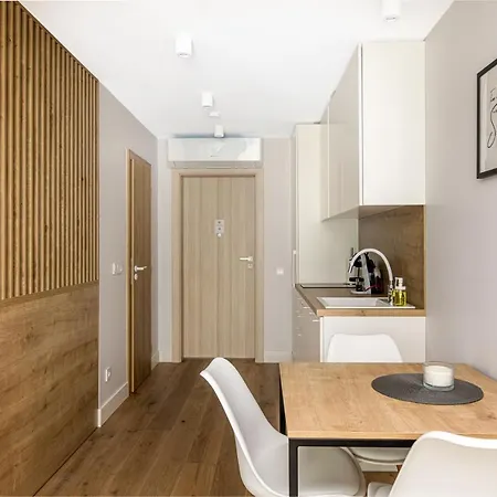 Smilciu - Cozy Studio, 7min To The & Freeparking Apartamento