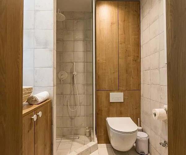 Smilciu - Cozy Studio, 7min To The & Freeparking Апартаменты *